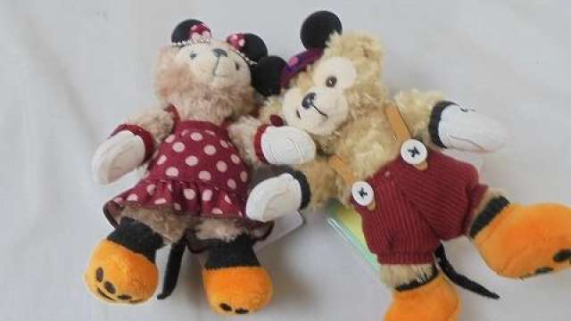 ダッフィー シェリーメイ ハロウィン ミッキー ミニー ぬいぐるみバッジ タグ付き グッズ