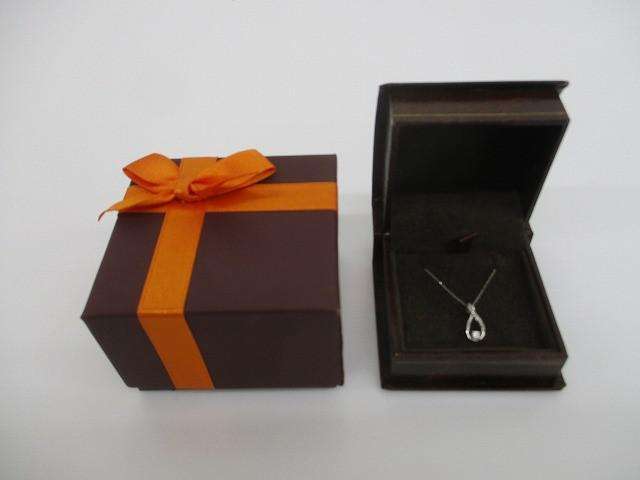 プラチナ×ダイヤモンド ネックレス ペンダント Pt900 Pt850 D0.09 刻印あり アクセサリー レディース