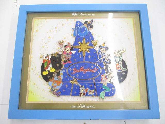 ディズニー TDS 10周年 ピンバッジ 額入り Be Magical!